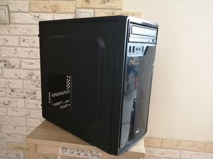Корпус с бп и CD-ROM