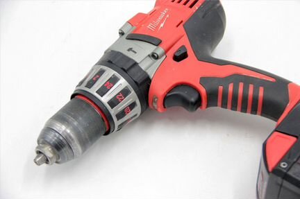 Аккумуляторный шуруповерт ударный Milwaukee HD28 P