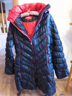 Пуховое зимнее пальто с капюшоном, размер S