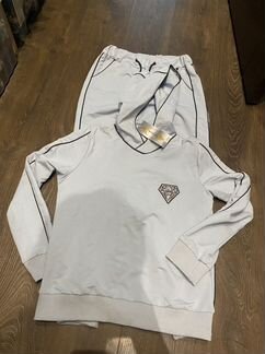 Спортивный костюм новый