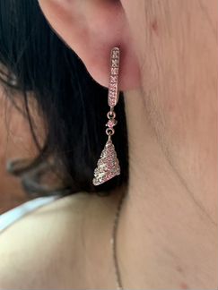 Золотые серьги с бриллиантами