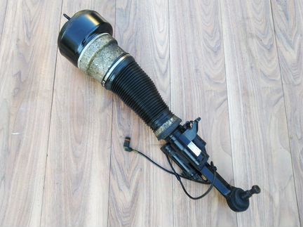 Амортизатор передний Mercedes W221 C216 Разбор 221