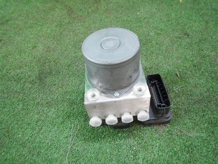 Блок ABS насос Toyota Highlander 3 U50 (2016-н.в.)