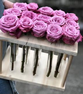 Розы в боксе