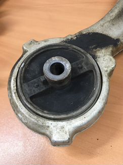 Передний рычаг Nissan Teana j32