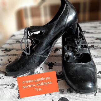 Закрытые туфли