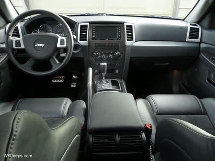 Торпедо панель приборов Jeep Grand Cherokee арт.03