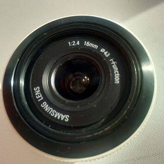 Объектив Samsung NX 16mm f/2.4 Camera Lens (White)