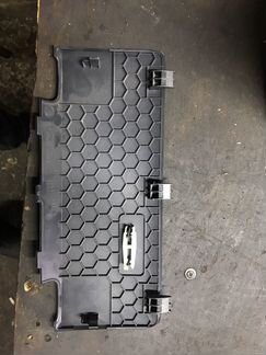 Крышка блока предохранителей на фольксваген поло 6