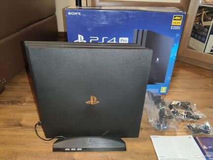 Продам PS4 PRO 6.72 (прошитая)