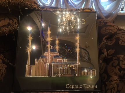 Картина Сердце Чечни Swarovski новая