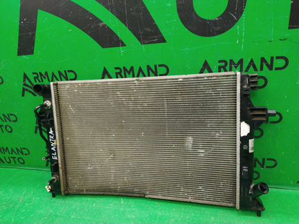 Радиатор охлаждения Hyundai Elantra 6 2015