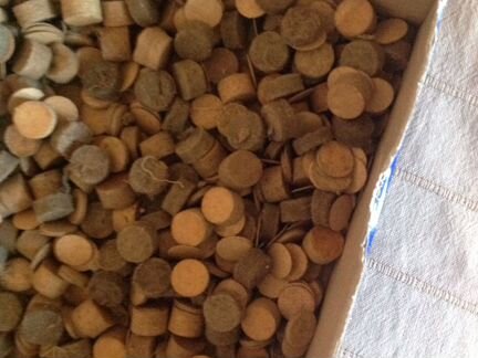 Пробки натуральные из- под шампанского. И. Вина