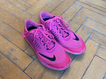 Кроссовки Nike
