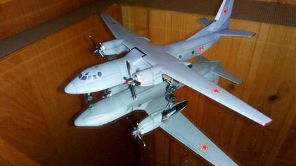 Модель самолета Ан-24