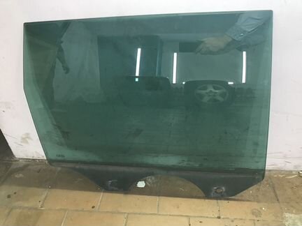 Стекло задней правой двери для Volkswagen Touareg