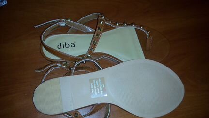 Продам босоножки 37 размера на узкую ножку