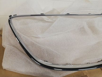 Хром решетки радиатора передний Opel Insignia