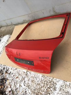 Skoda Rapid крышка багажника с 2012-19 г