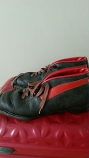 Стильные кожаные лыжные ботинки ретро СССР