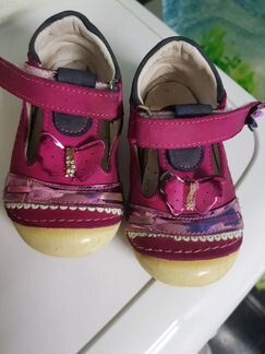 Туфли -сандали для девочки 16,17,21размер