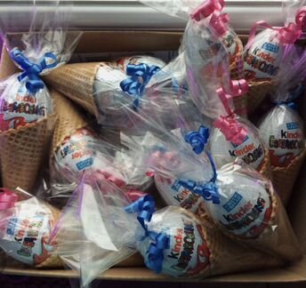 Киндер сюрприз в вафельном рожке