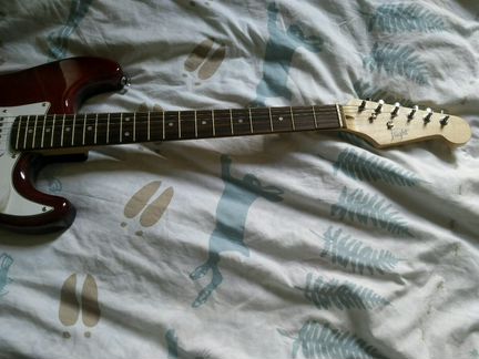 Электрогитара