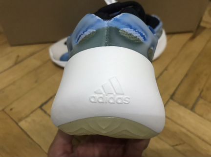 Adidas yeezy boost 700 v3 кроссовки новые