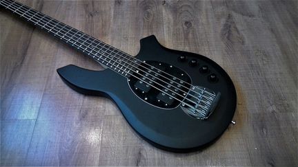 Music Man Bass Bongo Special 5 String HH