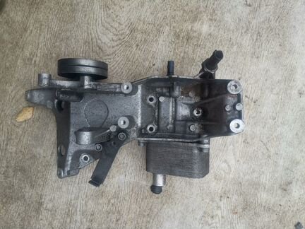 Audi a4b8 A5b8 Q5 кронштейн генератора 2.0 TSI 211