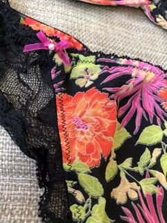 Комплект нижнего белья Victoria’s Secret 34A