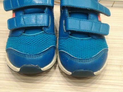Кроссовки adidas 28