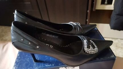 Новые женские туфли