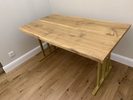 Стол обеденный