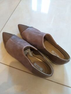 Продам новые родные туфли Geox 38