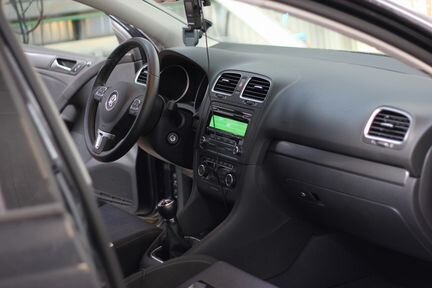 Торпедо Volkswagen Golf VI 6