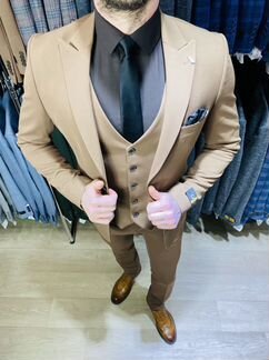 Мужской костюм праздничный