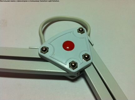 Настольная лампа с фиксатором к столешнице White