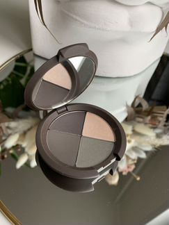 Тени для век Becca