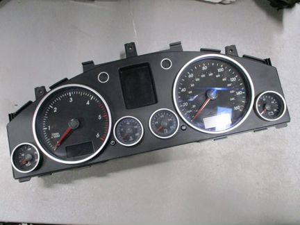Приборная панель VW Touareg 7L 2003) 2010