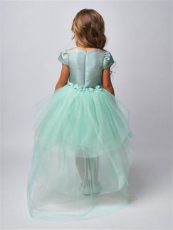 Платье со шлейфом -Шикарное