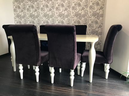 Кухонный стол и стулья