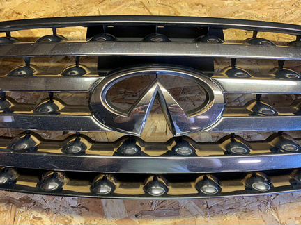 Решетка радиатора Infiniti FX I (S50) 2005г