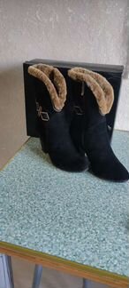 Зимние женские сапоги 38 новые