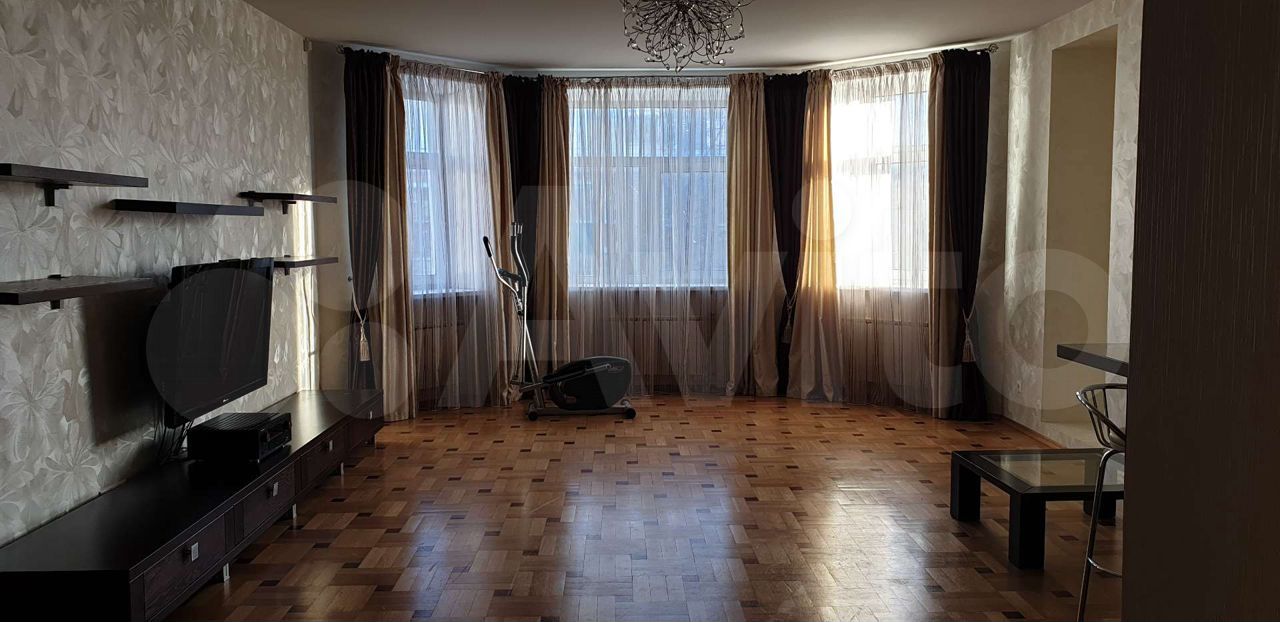 3-к квартира, 183.9 м², 3/5 эт.