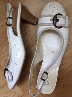 Новые босоножки р.41