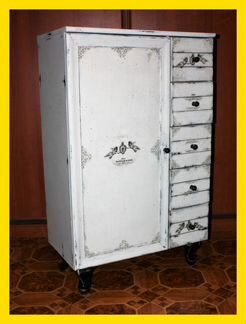 Комод декорированный 