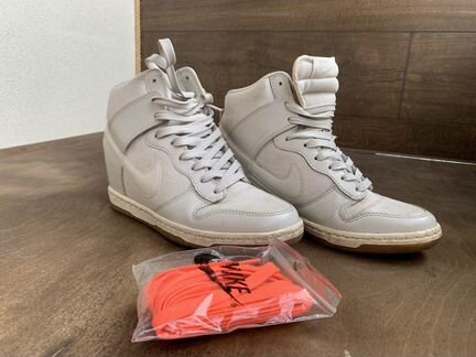 Кроссовки Nike