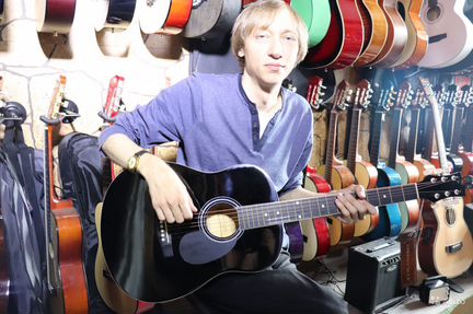 Акустическая гитара